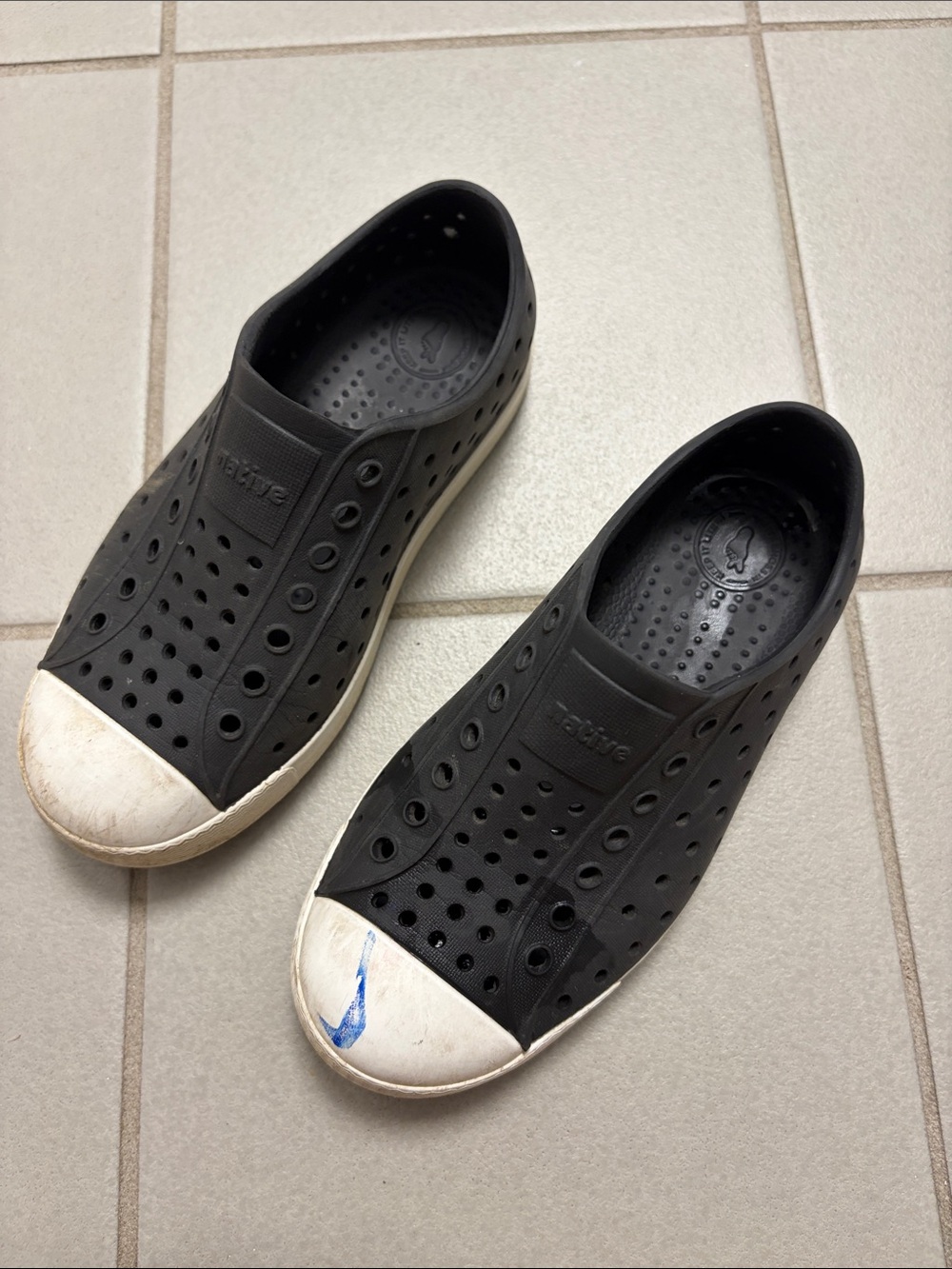 Native Shoes outsole in black and cream